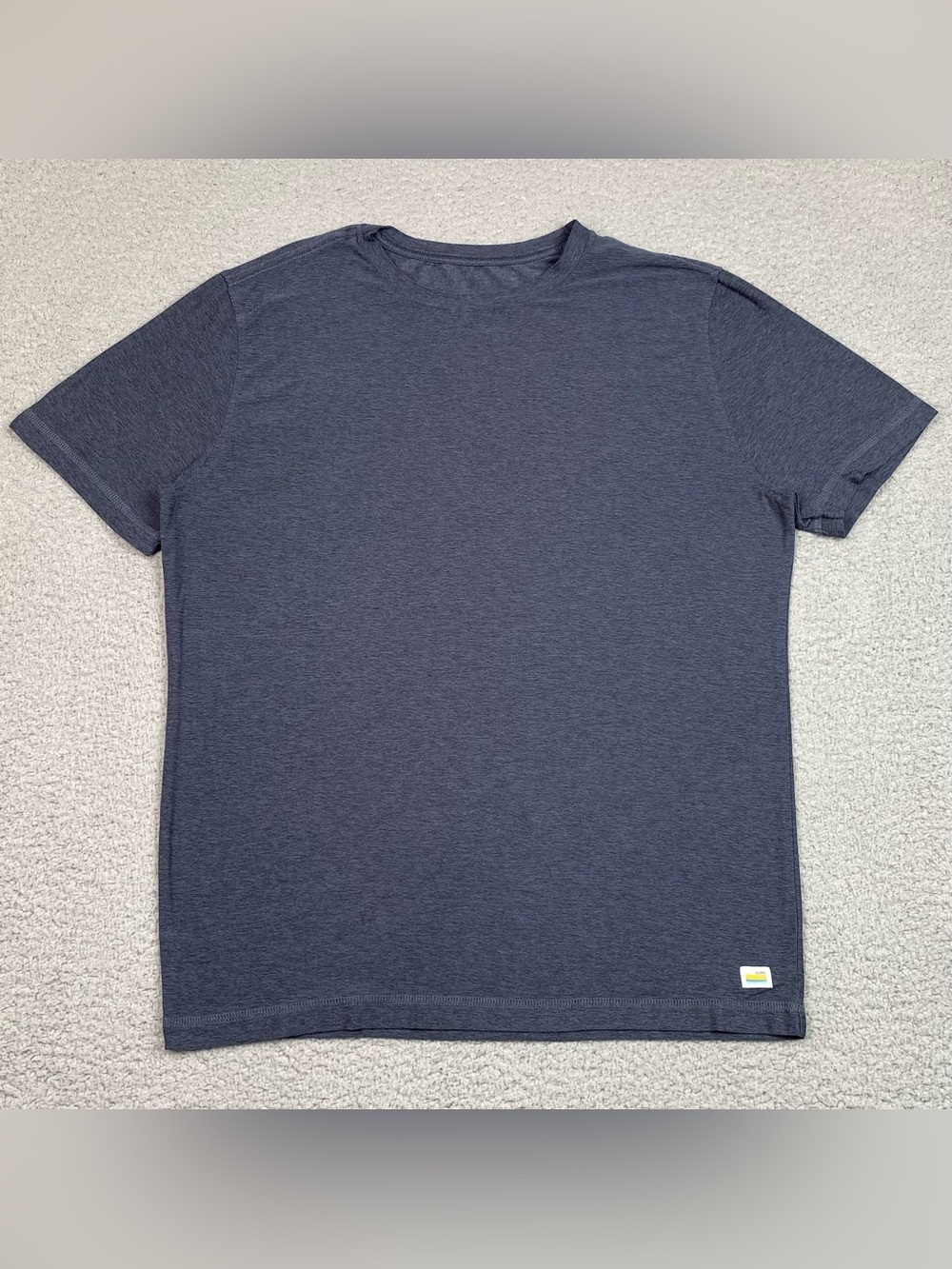 Vuori Strato Tech T Shirt Men's Size M Short Sleeve Performance Stretch Medium - Picture 1 of 8